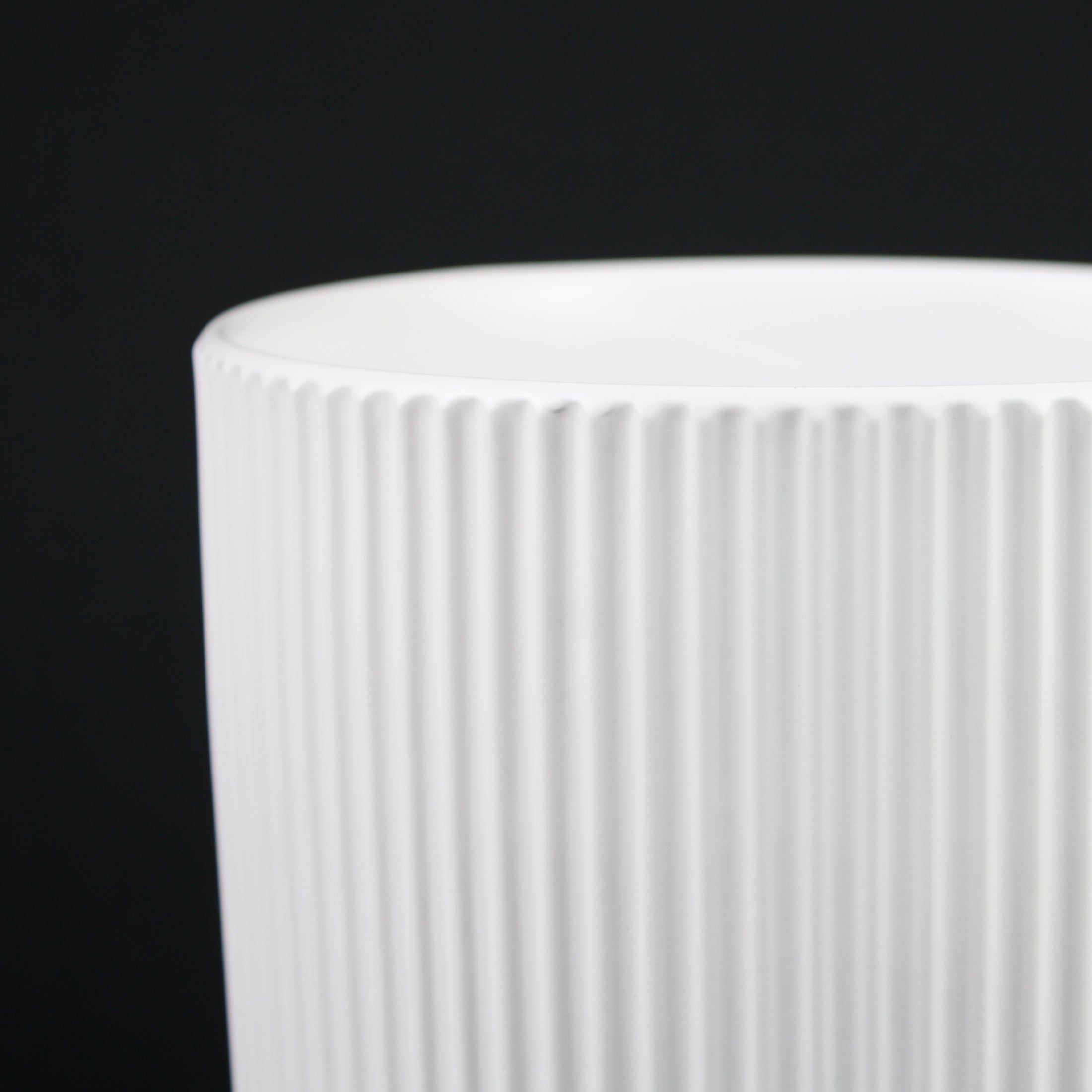 3-Piece White Stoneware Planter Pot Set with Ribbed Texture